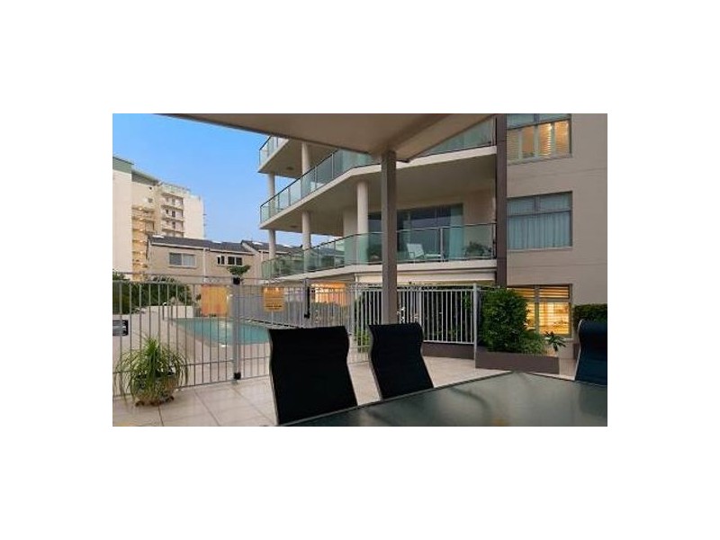 2/91-93 Landsborough Parade, Golden Beach QLD 4551