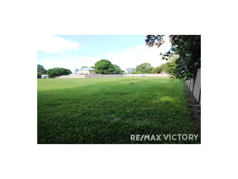 8 Gloucester Street, Woodford QLD 4514
