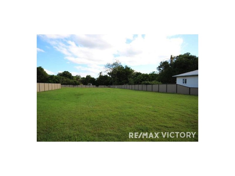 8 Gloucester Street, Woodford QLD 4514