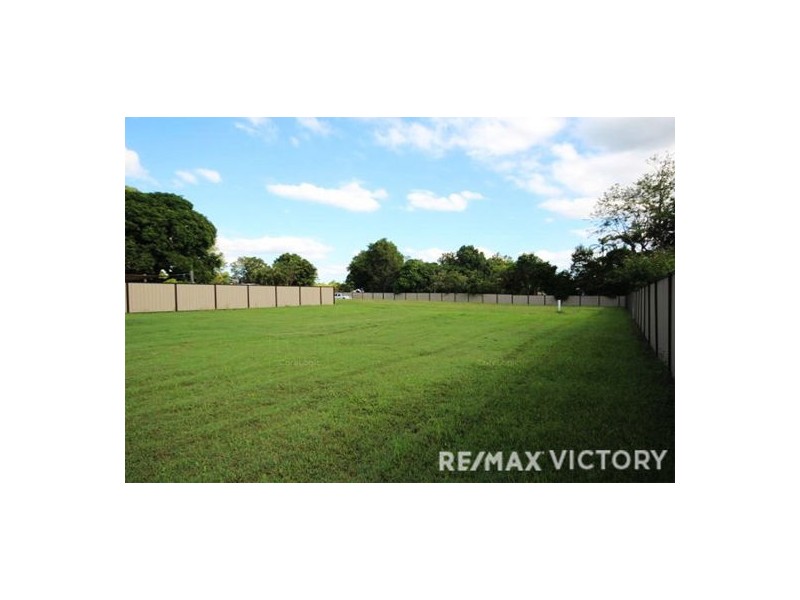 8 Gloucester Street, Woodford QLD 4514