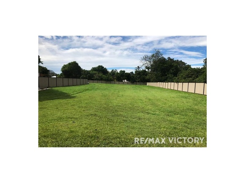 8 Gloucester Street, Woodford QLD 4514