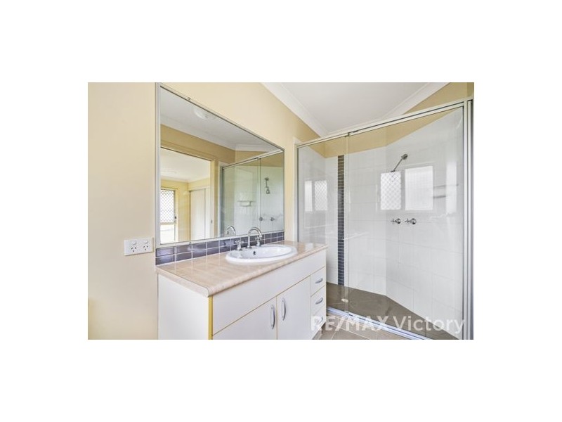 16 Silkyoak Drive, Morayfield QLD 4506