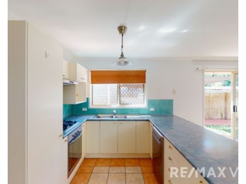 37 Cambridge Crescent, Fitzgibbon QLD 4018