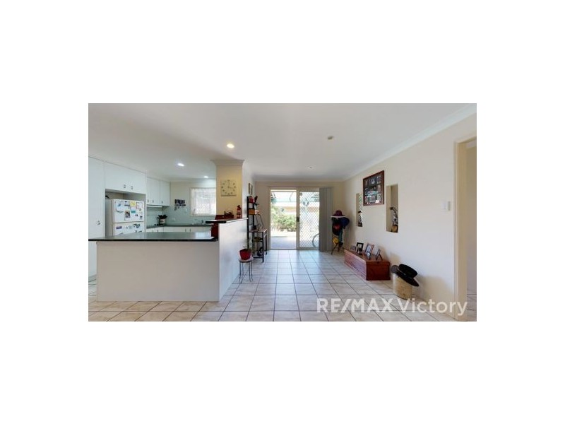 6 Dorunda Avenue, Beachmere QLD 4510