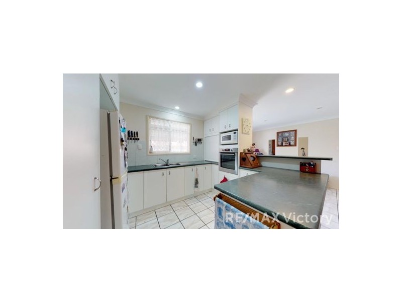 6 Dorunda Avenue, Beachmere QLD 4510