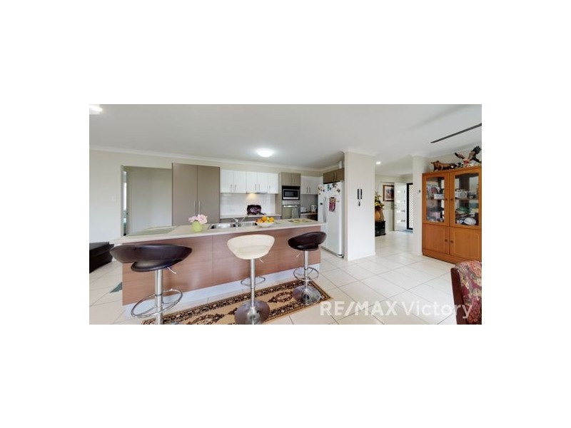 4 Nadia Place, Morayfield QLD 4506