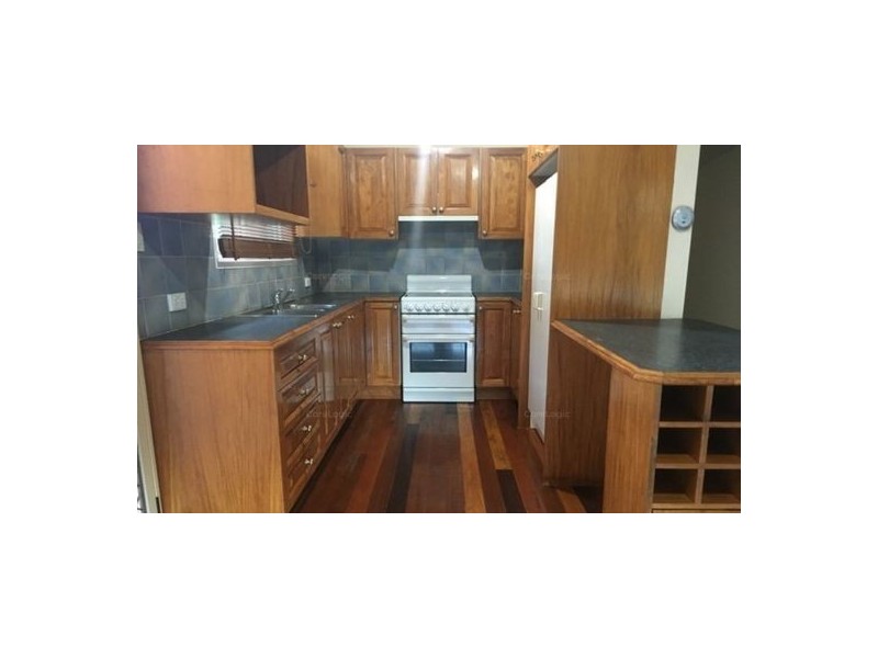 28 Carwell Avenue, Petrie QLD 4502