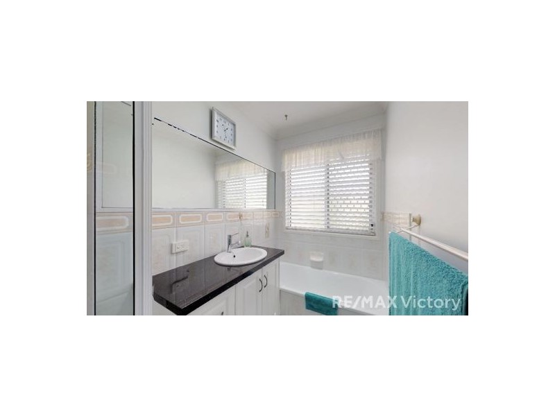 1 Turnbull Crescent, Morayfield QLD 4506