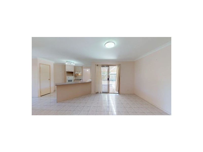 6 Siska Court, Beachmere QLD 4510