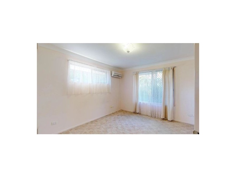 6 Siska Court, Beachmere QLD 4510