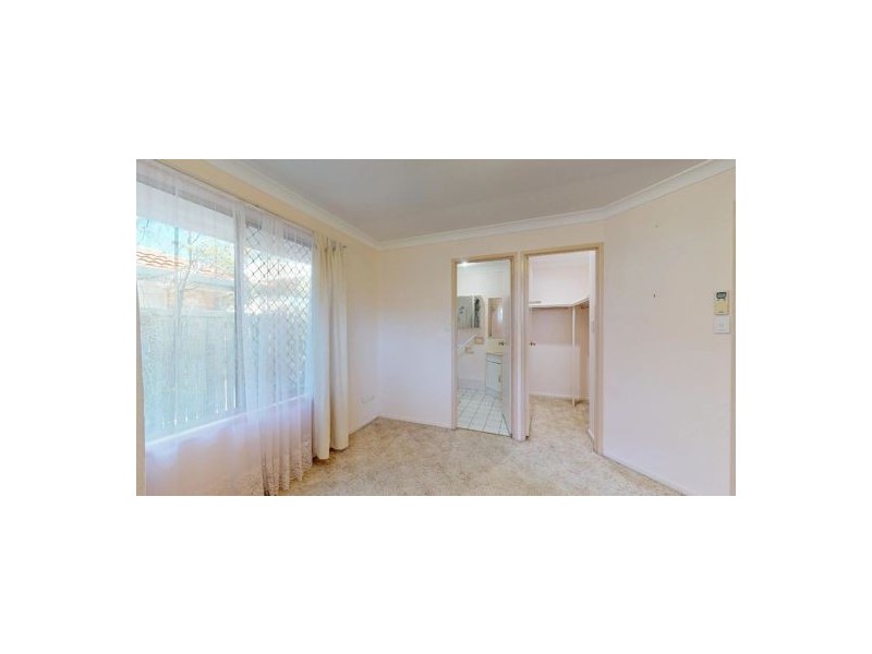 6 Siska Court, Beachmere QLD 4510