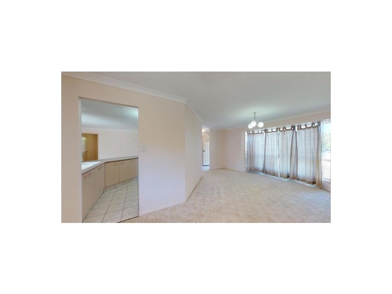 6 Siska Court, Beachmere QLD 4510