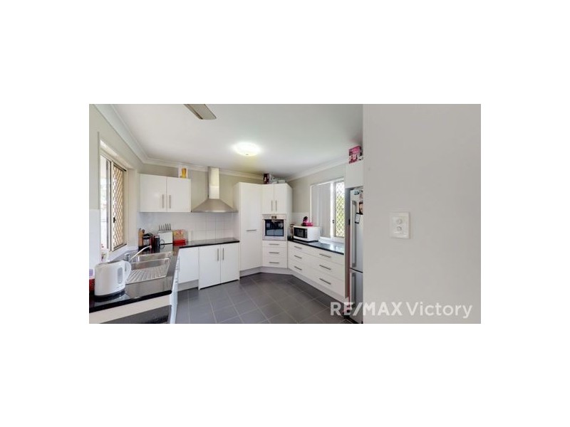 4 Mowbray Court, Kallangur QLD 4503