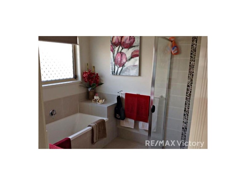 10 Parkway Crescent, Caboolture QLD 4510