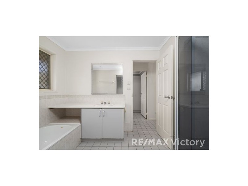 35 Lorebury Drive, Morayfield QLD 4506