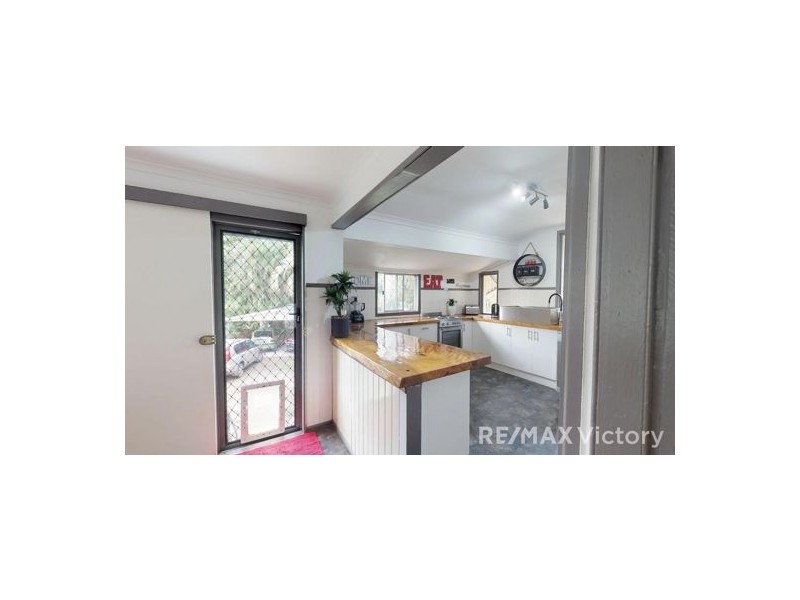 27 Durundur St, Woodford QLD 4514