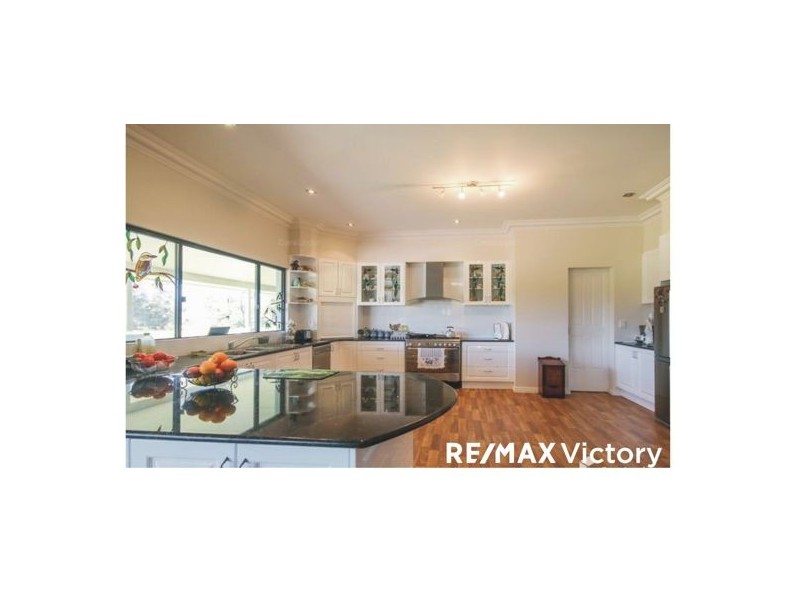 380 Beachmere Road, Beachmere QLD 4510
