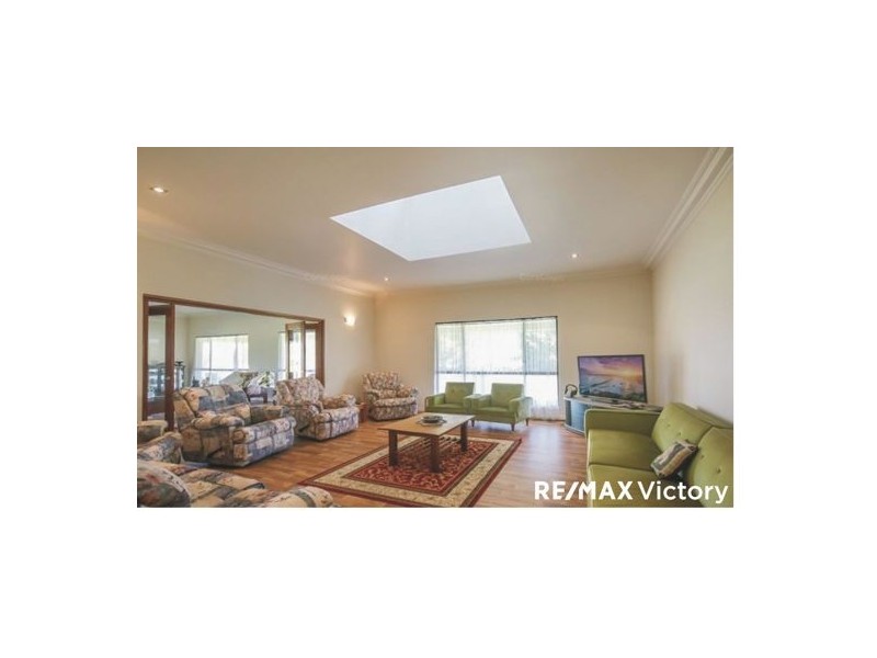 380 Beachmere Road, Beachmere QLD 4510