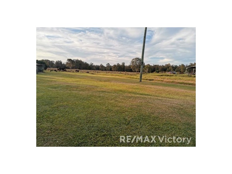 380 Beachmere Road, Beachmere QLD 4510