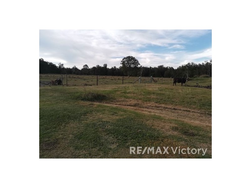 380 Beachmere Road, Beachmere QLD 4510