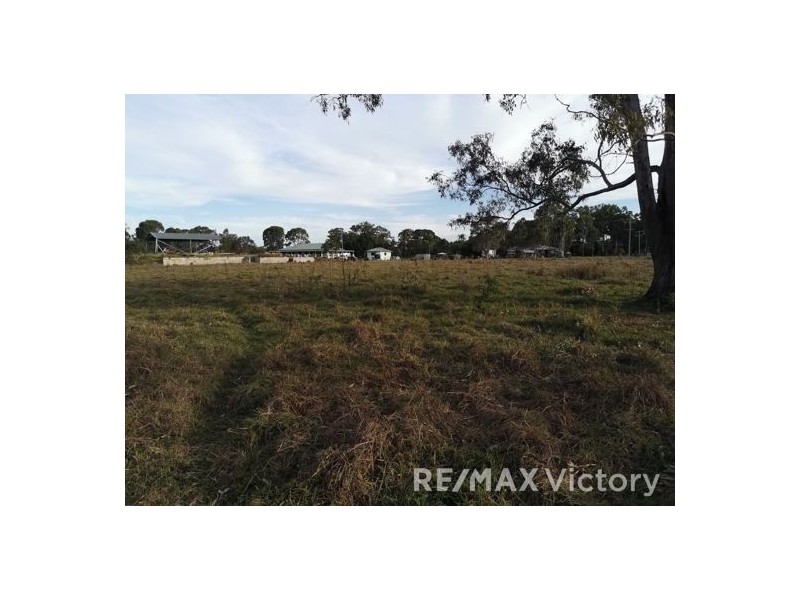 380 Beachmere Road, Beachmere QLD 4510