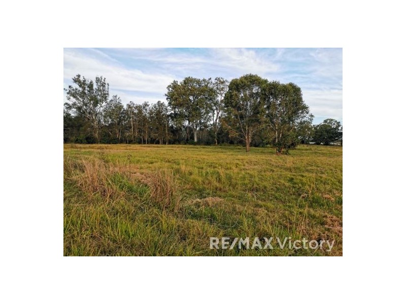 380 Beachmere Road, Beachmere QLD 4510
