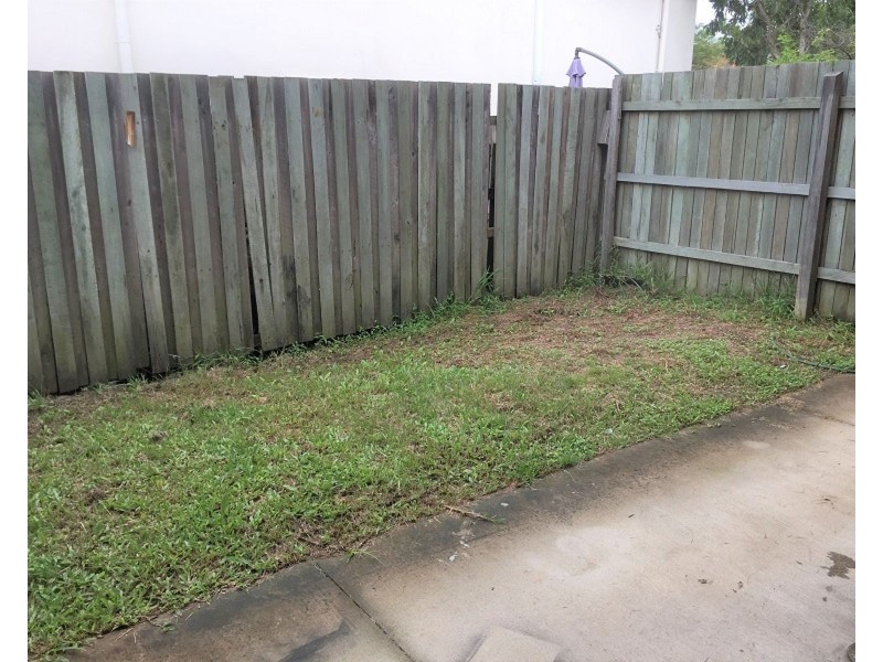 1/15 Lower King Street, Caboolture QLD 4510