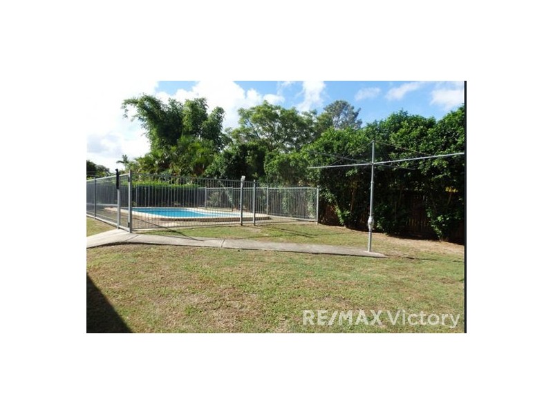9 Dundee Dve, Morayfield QLD 4506