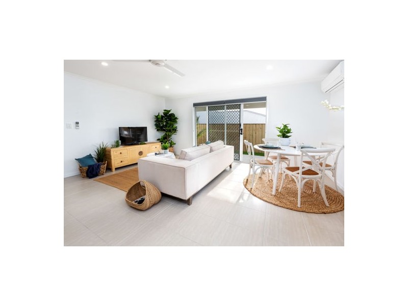 2/18 Proteus Street, Burpengary QLD 4505