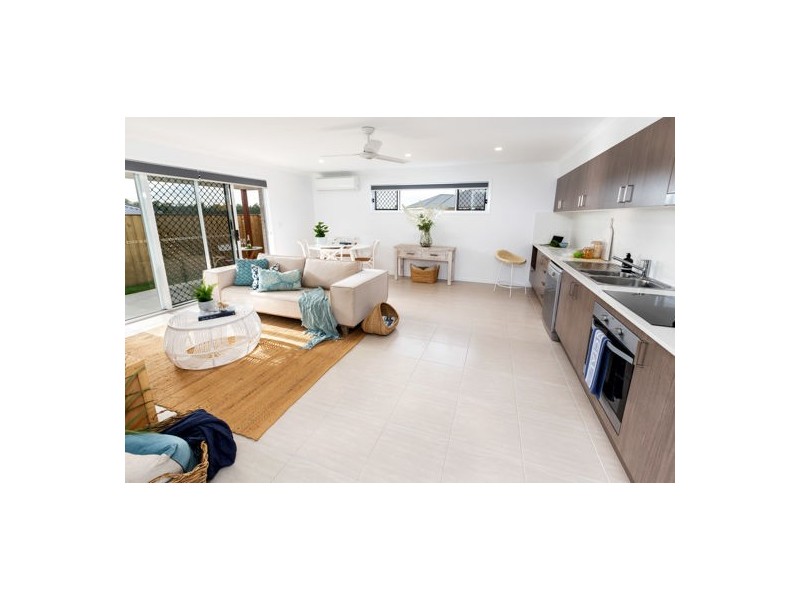 2/18 Proteus Street, Burpengary QLD 4505