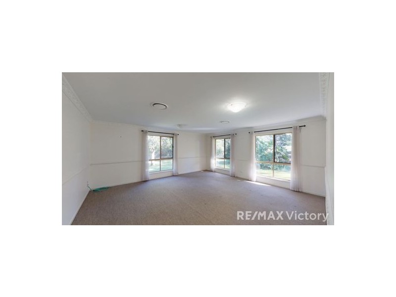 15 Sarow Drive, Warner QLD 4500