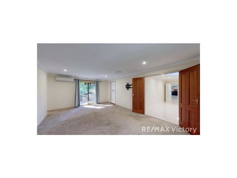 15 Sarow Drive, Warner QLD 4500