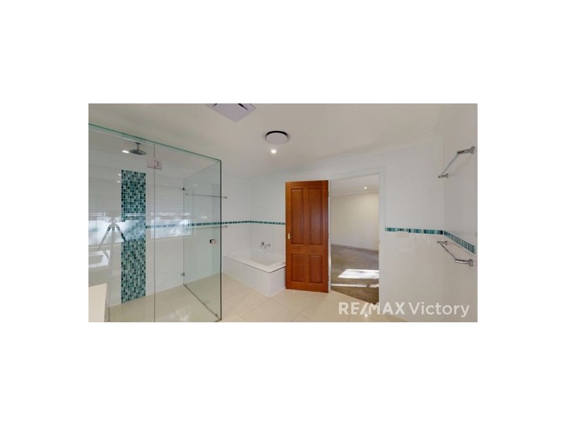 15 Sarow Drive, Warner QLD 4500