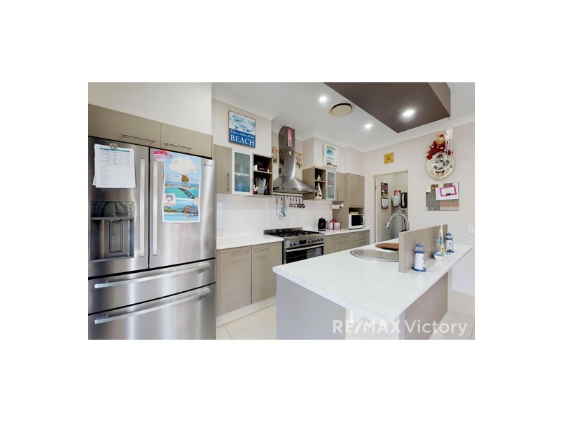 3 Bondi Court, Sandstone Point QLD 4511