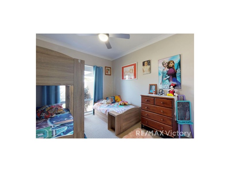 3 Bondi Court, Sandstone Point QLD 4511