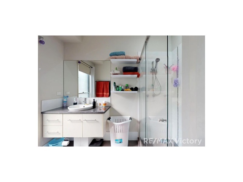 3 Bondi Court, Sandstone Point QLD 4511