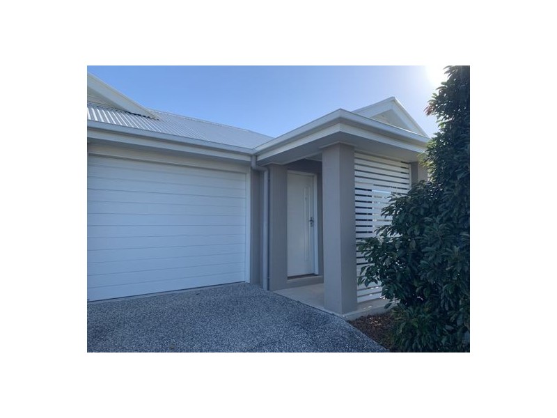 1 & 2 16 Champion Crescent, Griffin QLD 4503