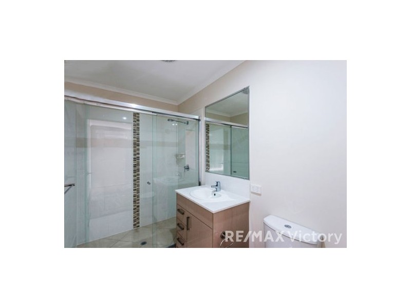 1 & 2 16 Champion Crescent, Griffin QLD 4503