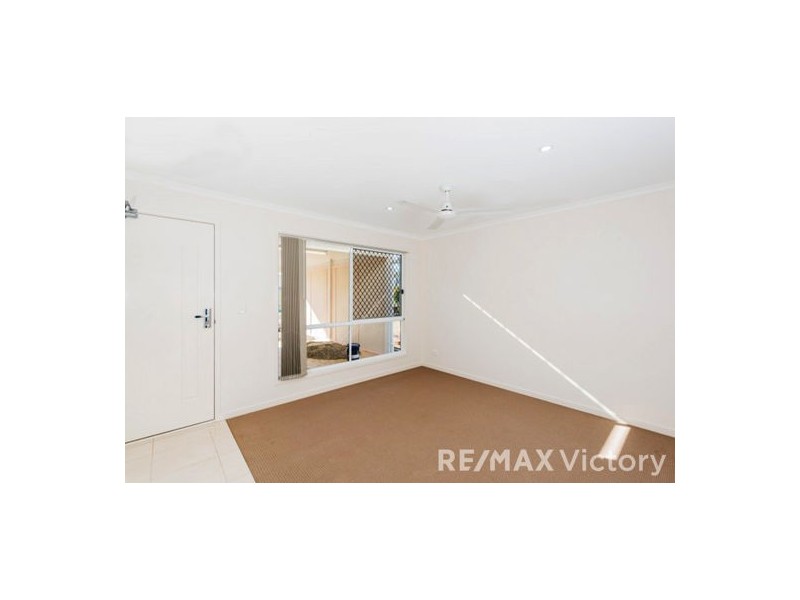 1 & 2 16 Champion Crescent, Griffin QLD 4503