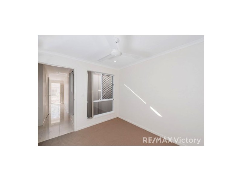 1 & 2 16 Champion Crescent, Griffin QLD 4503