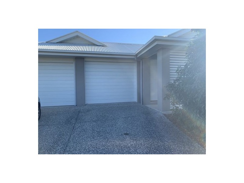 1 & 2 16 Champion Crescent, Griffin QLD 4503