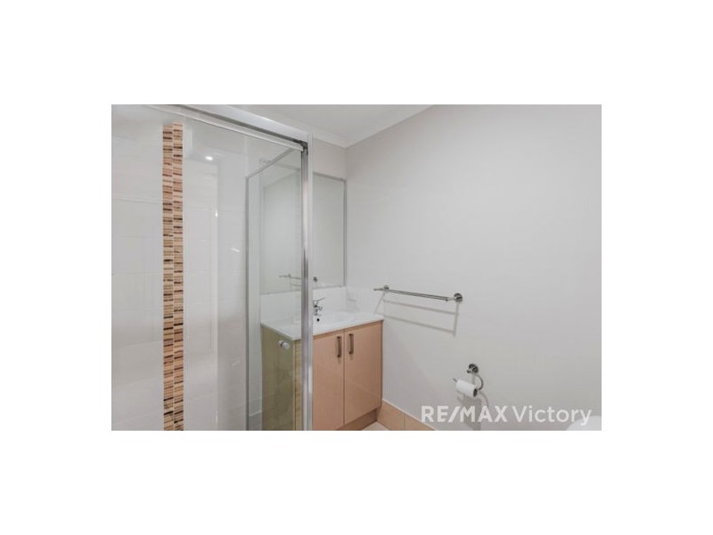 1 & 2 16 Champion Crescent, Griffin QLD 4503