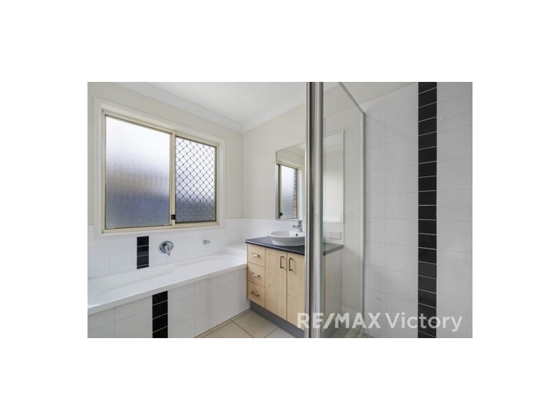 30 Fernbrook Drive, Morayfield QLD 4506