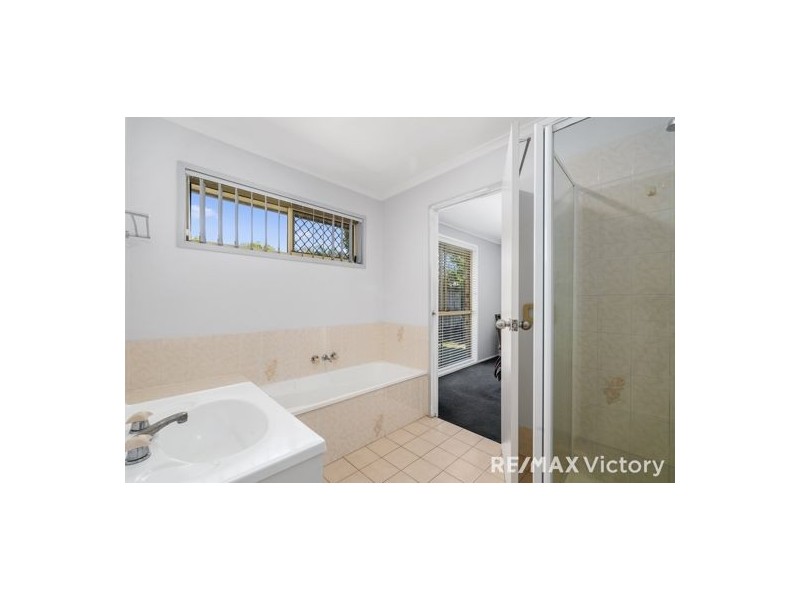 15 Thea Court, Morayfield QLD 4506