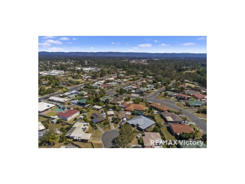 15 Thea Court, Morayfield QLD 4506