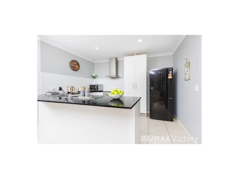 16 Lawrie Court, Caboolture QLD 4510