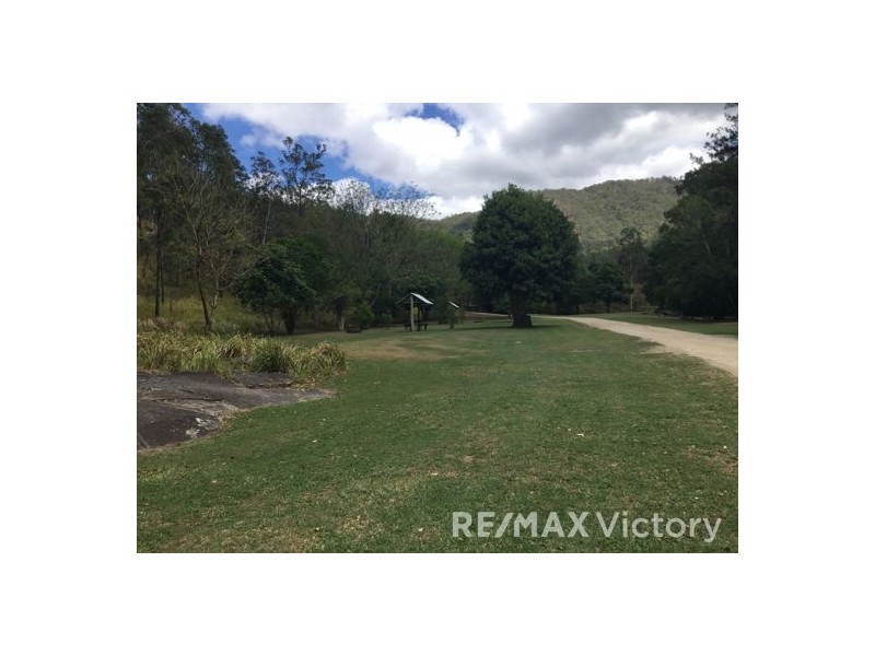 229 Cedarvale Rd, Sandy Creek QLD 4515