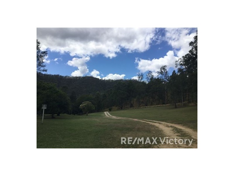 229 Cedarvale Rd, Sandy Creek QLD 4515