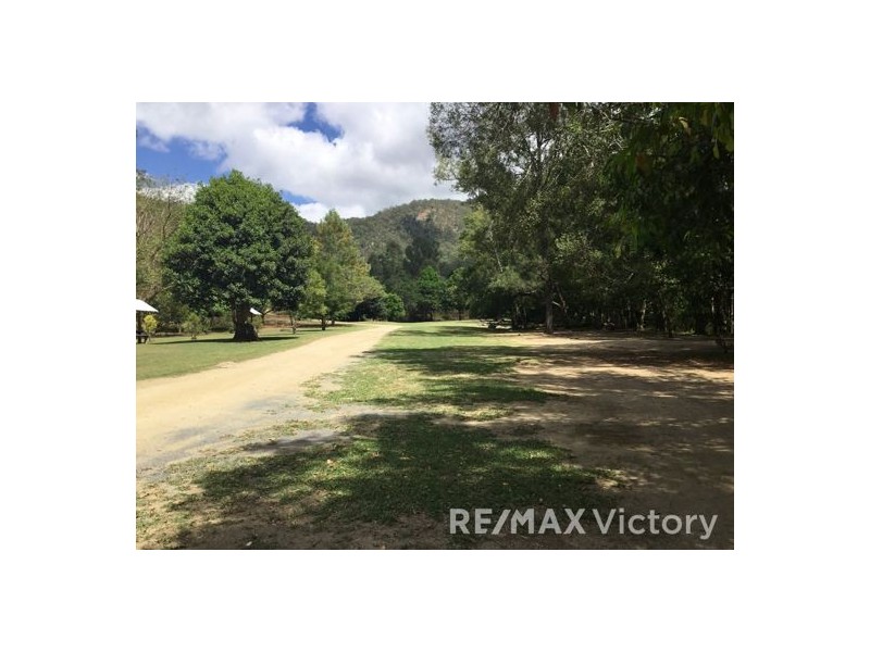 229 Cedarvale Rd, Sandy Creek QLD 4515