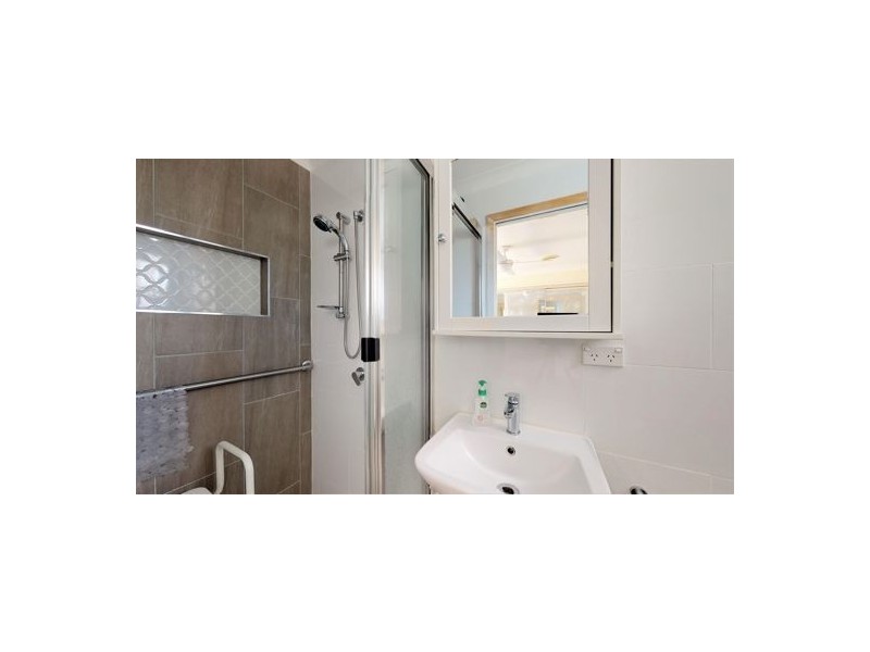 12 Flinders Street, Bongaree QLD 4507